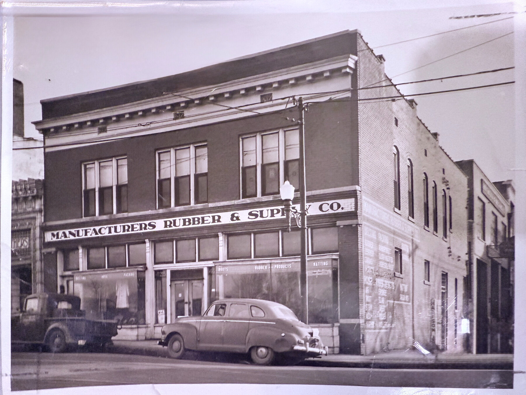 The original Manufacturers Rubber & Supply Co. storefront in Memphis, Tennessee